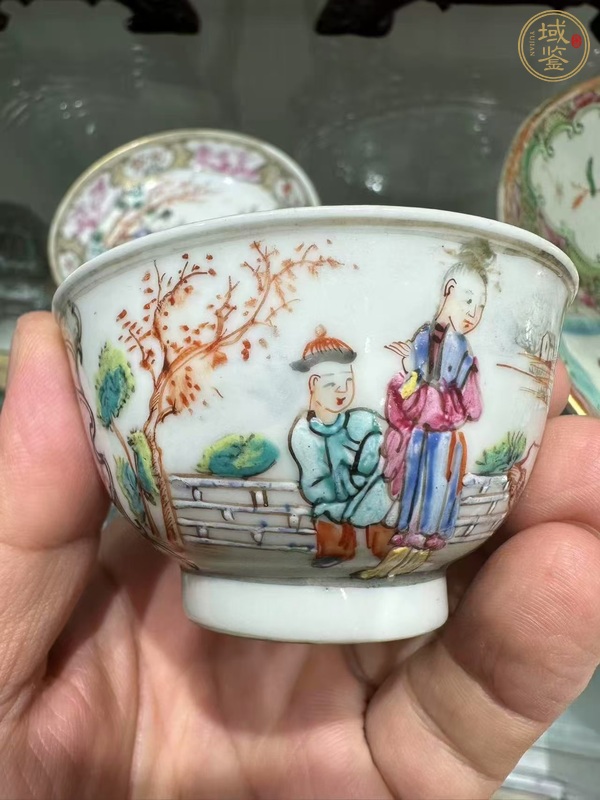 古玩陶瓷廣彩人物杯真品鑒賞圖