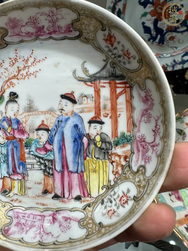 古玩陶瓷廣彩人物杯真品鑒賞圖