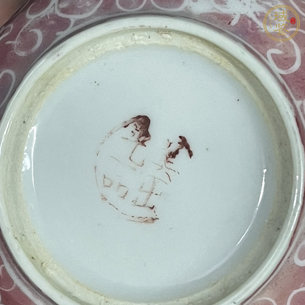 古玩陶瓷胭脂紅留白花卉紋壺真品鑒賞圖