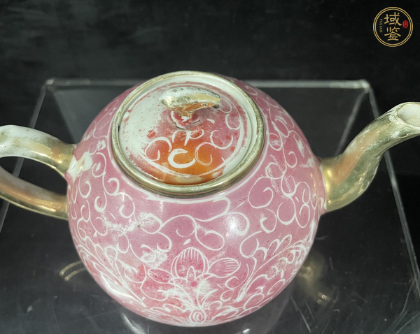 古玩陶瓷胭脂紅留白花卉紋壺真品鑒賞圖