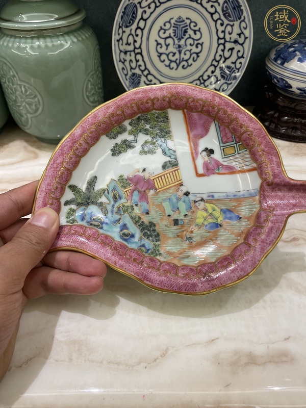 古玩陶瓷廣彩盤真品鑒賞圖