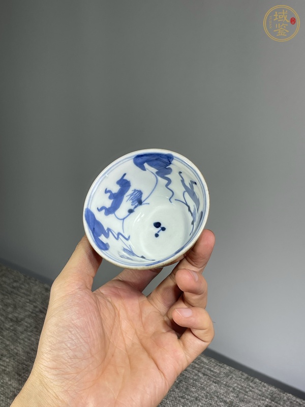 古玩陶瓷內(nèi)青花金玉滿堂外紫金釉仰鐘杯真品鑒賞圖