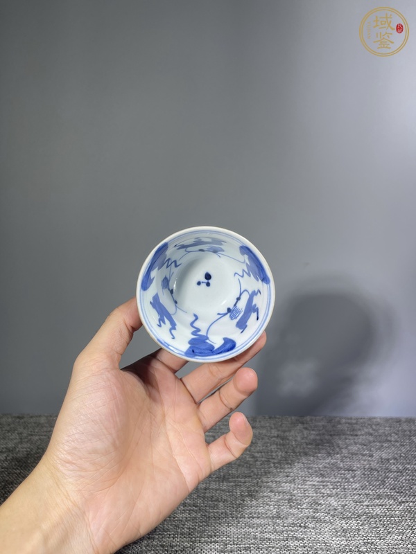 古玩陶瓷內(nèi)青花金玉滿堂外紫金釉仰鐘杯真品鑒賞圖