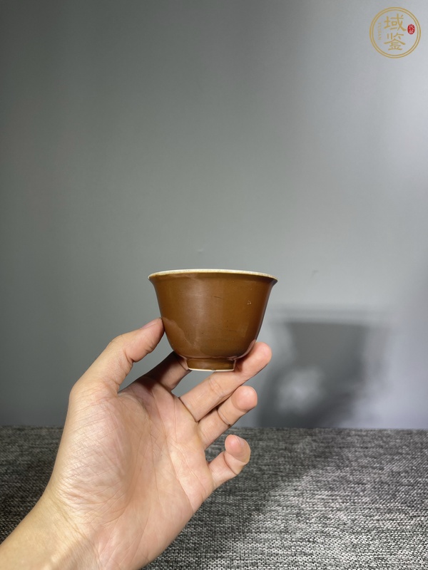 古玩陶瓷內(nèi)青花金玉滿堂外紫金釉仰鐘杯真品鑒賞圖