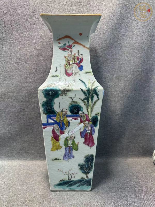 古玩陶瓷粉彩人物故事紋四方瓶真品鑒賞圖