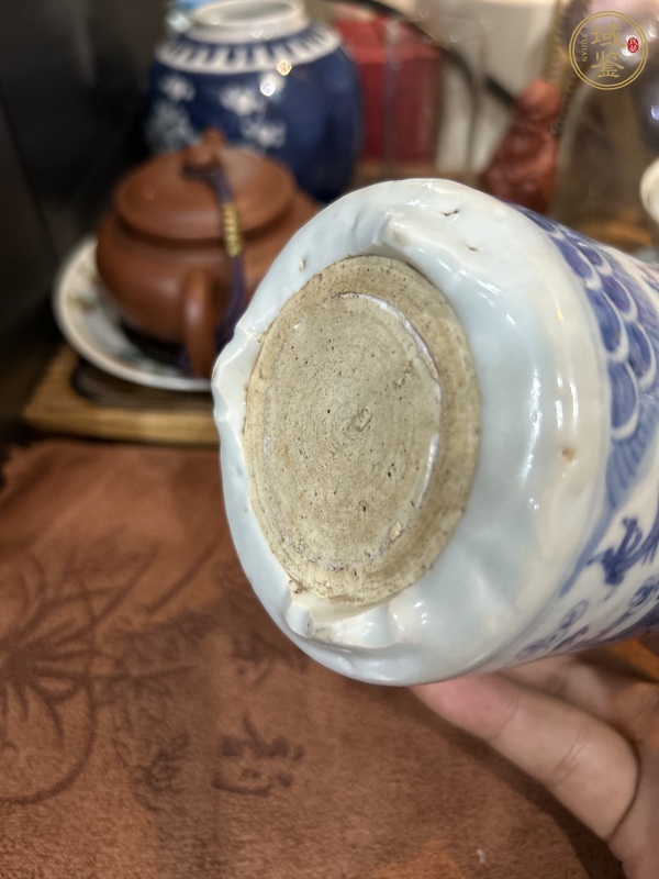 古玩陶瓷龍紋三足筒式香爐真品鑒賞圖