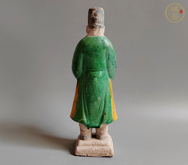 古玩陶瓷明三彩人物俑真品鑒賞圖