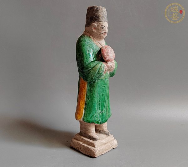 古玩陶瓷明三彩人物俑真品鑒賞圖