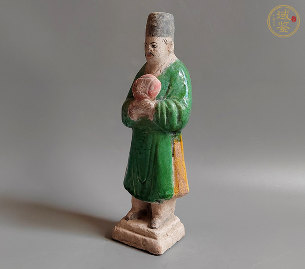 古玩陶瓷明三彩人物俑真品鑒賞圖