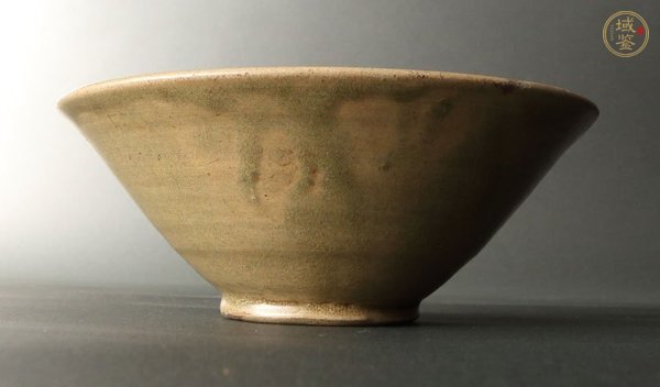 古玩陶瓷唐代 婺州窯斗笠碗真品鑒賞圖