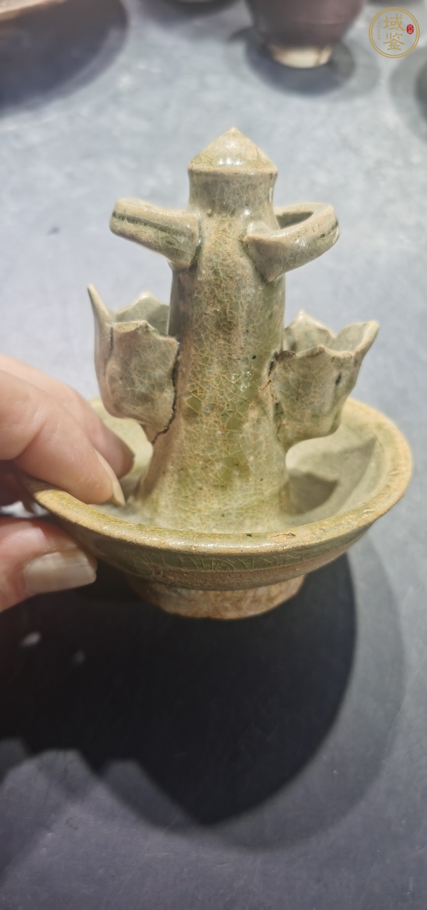 古玩陶瓷越窯蘭花蠟燈真品鑒賞圖