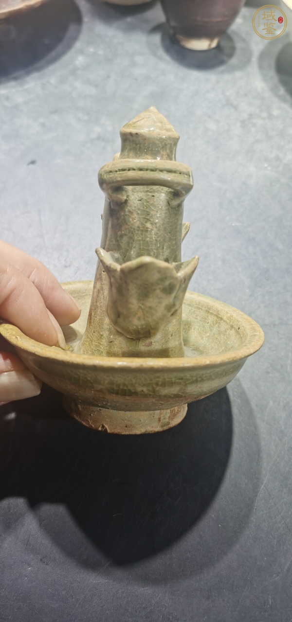 古玩陶瓷越窯蘭花蠟燈真品鑒賞圖
