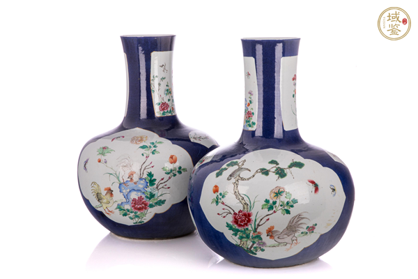 古玩陶瓷灑藍(lán)開光五彩花鳥紋天球瓶真品鑒賞圖