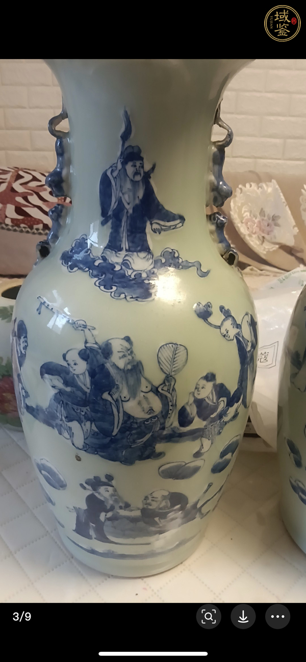古玩陶瓷豆青釉青花八仙人物盤口瓶，模糊，偏老真品鑒賞圖