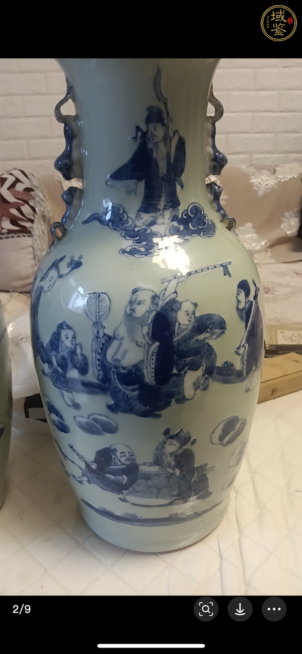 古玩陶瓷豆青釉青花八仙人物盤口瓶，模糊，偏老真品鑒賞圖
