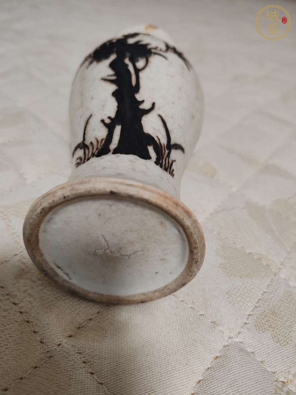 古玩陶瓷哥釉鐵骨泥貼塑花卉紋觀音瓶真品鑒賞圖