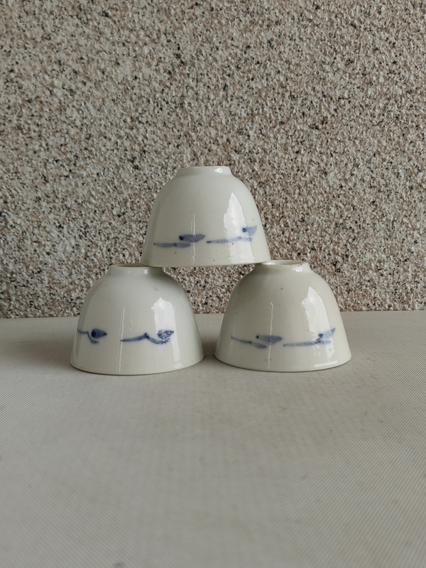古玩陶瓷釉下彩魚藻紋杯拍賣，當(dāng)前價格298元