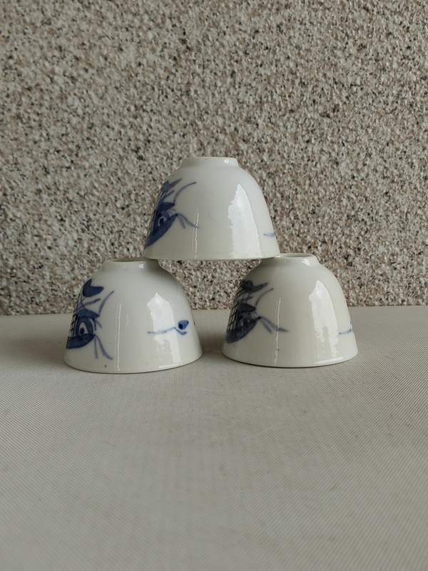 古玩陶瓷釉下彩魚藻紋杯拍賣，當(dāng)前價格298元