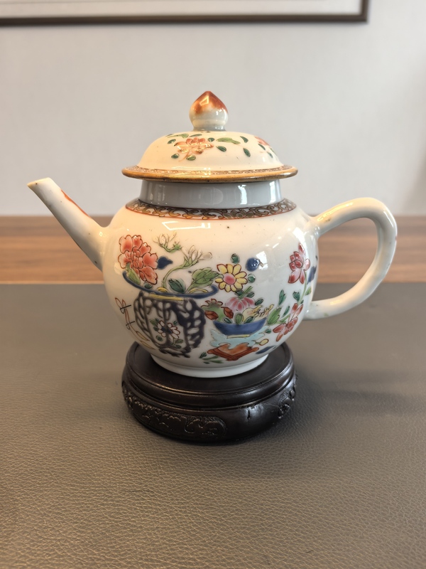 古玩陶瓷雍正粉彩清供紋壺拍賣，當(dāng)前價(jià)格4980元