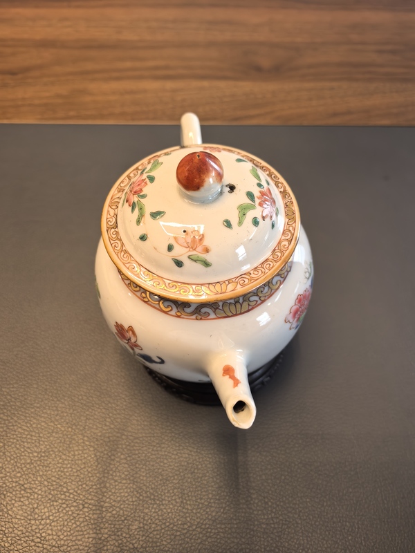 古玩陶瓷雍正粉彩清供紋壺拍賣，當(dāng)前價(jià)格4980元