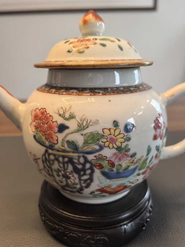 古玩陶瓷雍正粉彩清供紋壺拍賣，當(dāng)前價(jià)格4980元