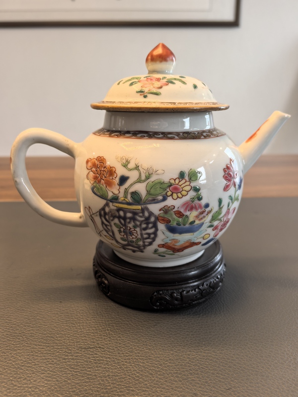 古玩陶瓷雍正粉彩清供紋壺拍賣，當(dāng)前價(jià)格4980元