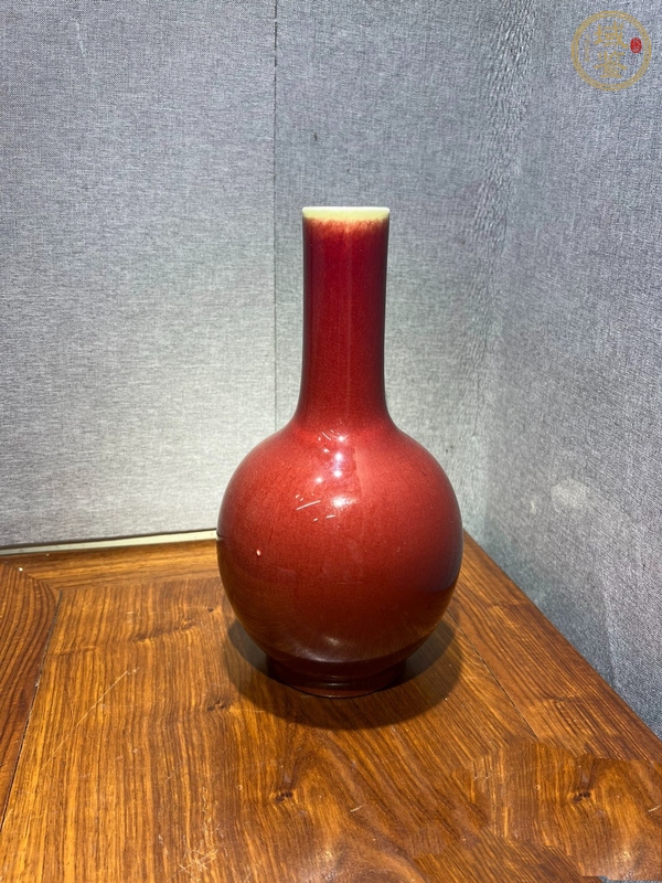 古玩陶瓷郎紅釉天球瓶真品鑒賞圖