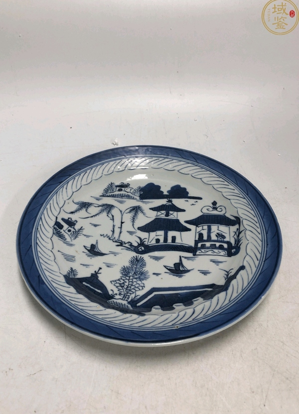 古玩陶瓷【實物保真】清中晚期.青花山水樓閣紋折沿盤拍賣,當前價格386元