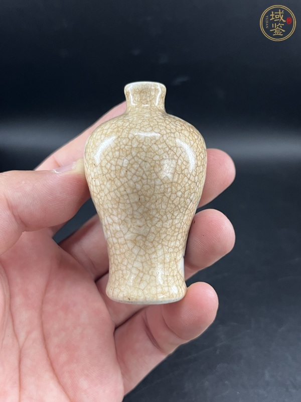 古玩陶瓷哥釉青花人物梅瓶真品鑒賞圖