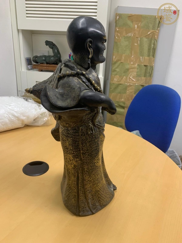 古玩陶瓷黑地描金花卉紋羅漢像真品鑒賞圖