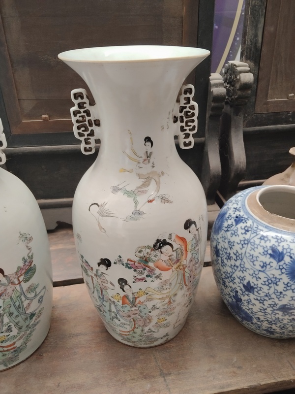 古玩陶瓷粉彩人物詩文雙耳瓶拍賣，當前價格4888元