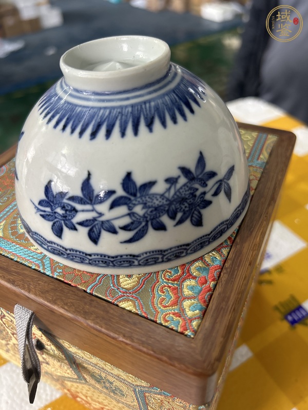 古玩陶瓷清中·青花折枝三多紋雞心碗 真品鑒賞圖