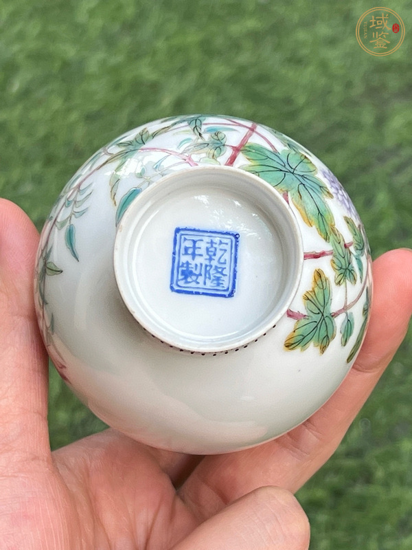 古玩陶瓷民國(guó) 仿琺瑯彩花卉紋瓶真品鑒賞圖