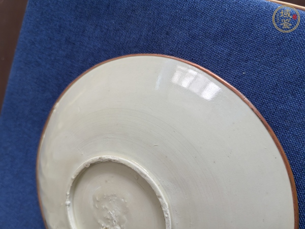 古玩陶瓷定窯白釉刻花盤真品鑒賞圖