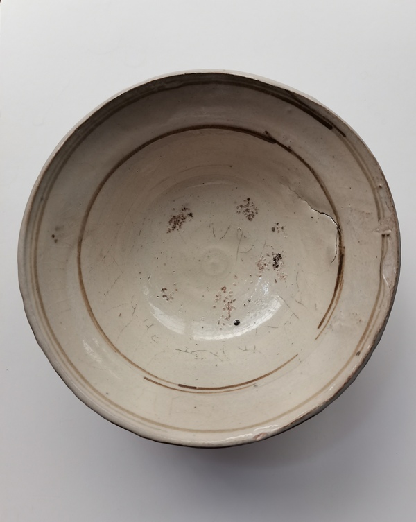 古玩陶瓷緇素品種茶碗拍賣,當前價格0元
