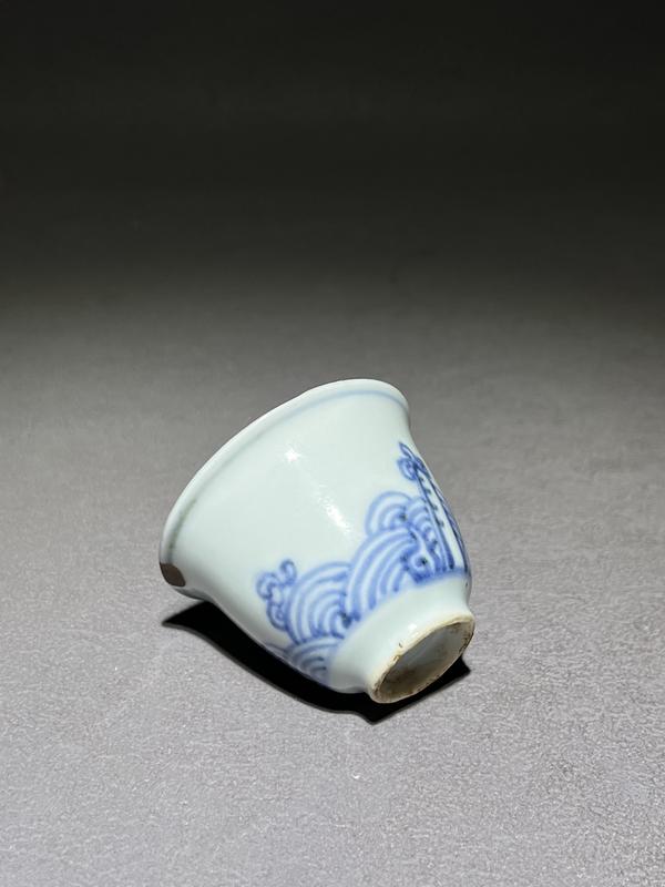 古玩陶瓷明末清初.青花壽山福海圖茶杯拍賣，當(dāng)前價(jià)格0元