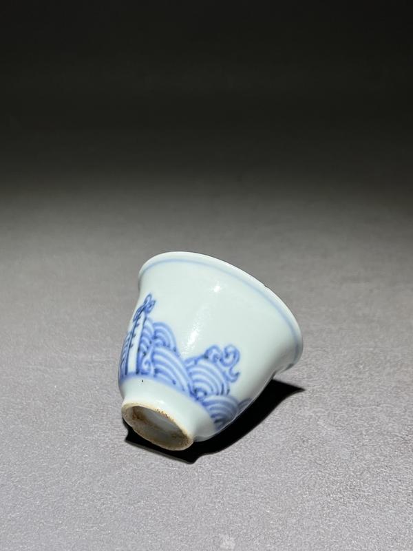古玩陶瓷明末清初.青花壽山福海圖茶杯拍賣,當前價格0元