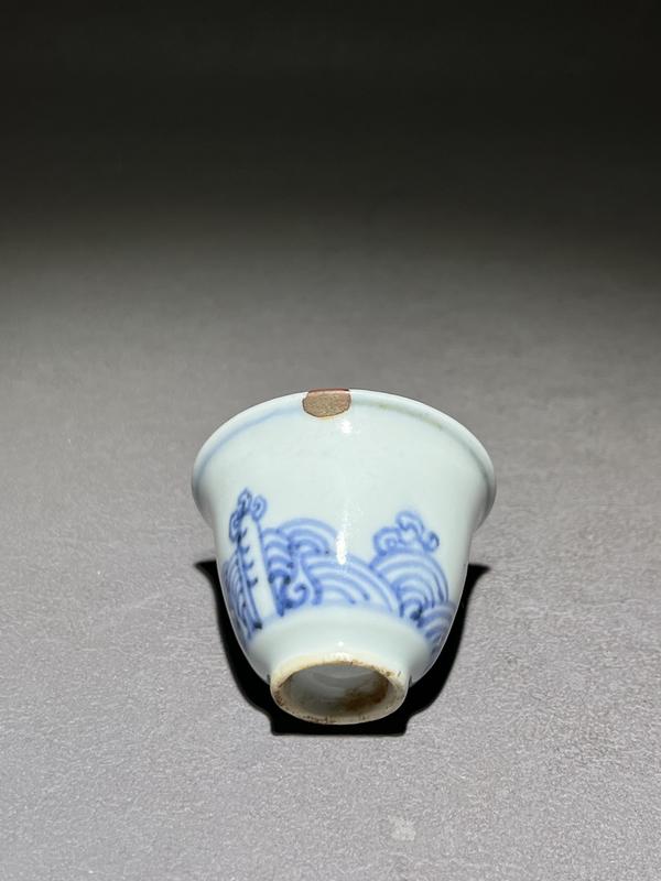 古玩陶瓷明末清初.青花壽山福海圖茶杯拍賣，當(dāng)前價(jià)格0元