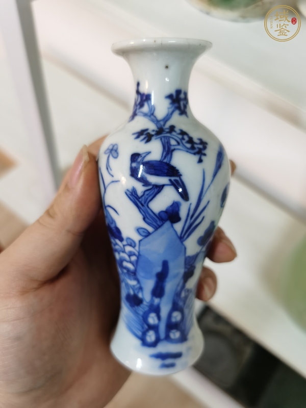 古玩陶瓷青花花鳥觀音瓶真品鑒賞圖