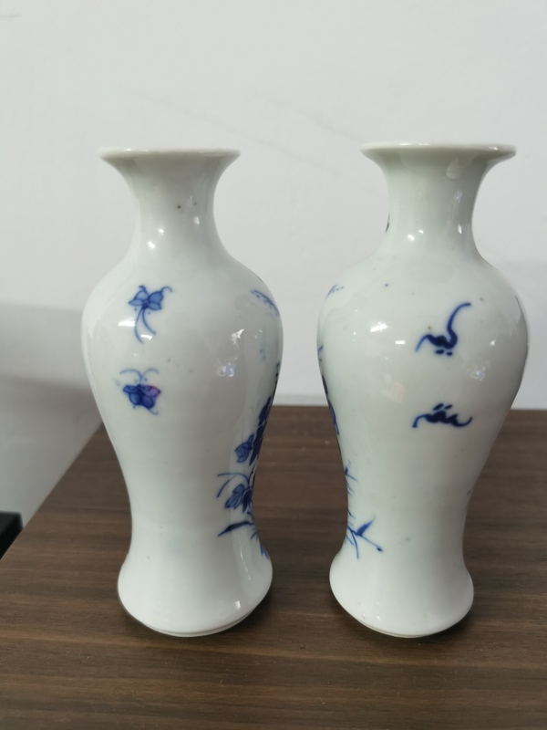 古玩陶瓷清光緒·青花花鳥(niǎo)觀音瓶一對(duì)拍賣，當(dāng)前價(jià)格6000元
