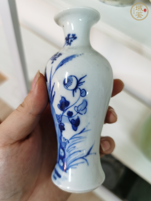古玩陶瓷青花花鳥觀音瓶真品鑒賞圖