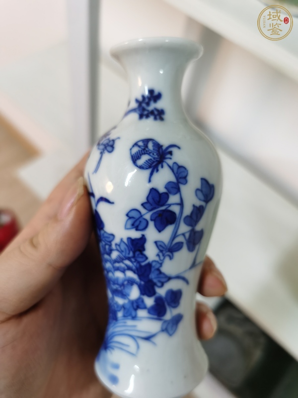 古玩陶瓷青花花鳥觀音瓶真品鑒賞圖