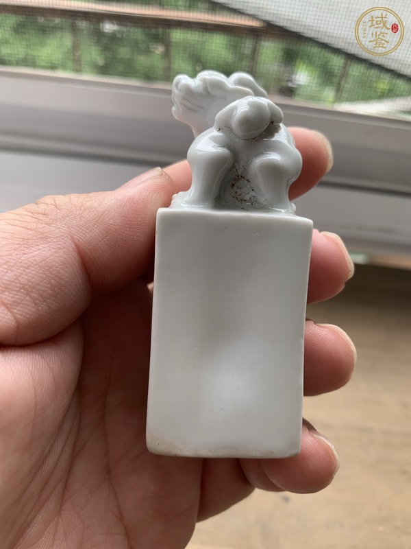 古玩陶瓷德化窯獅子印章真品鑒賞圖