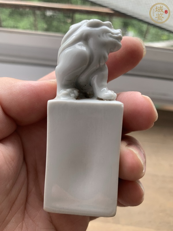 古玩陶瓷德化窯獅子印章真品鑒賞圖