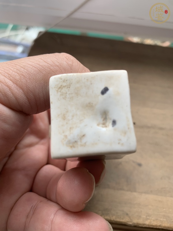古玩陶瓷德化窯獅子印章真品鑒賞圖