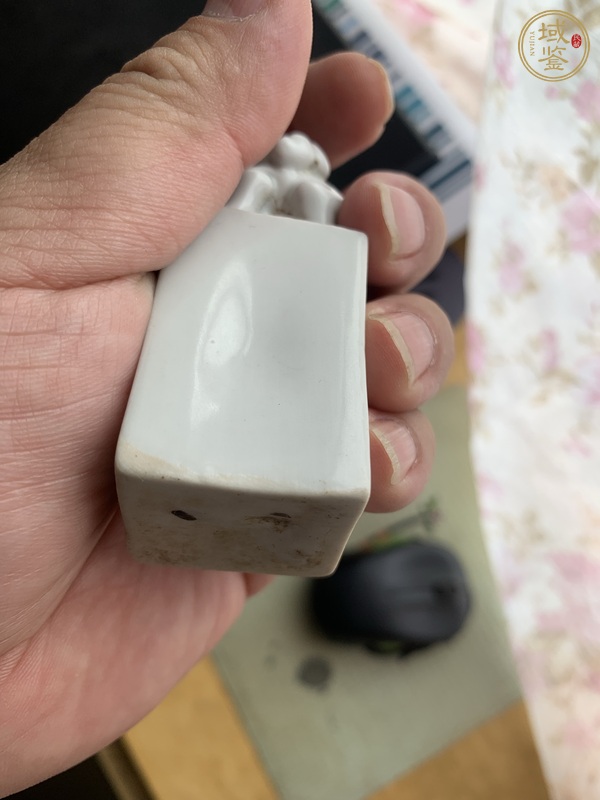 古玩陶瓷德化窯獅子印章真品鑒賞圖