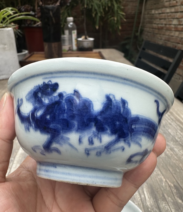 古玩陶瓷雍正·青花夔龍紋蓋碗拍賣,當前價格5777元