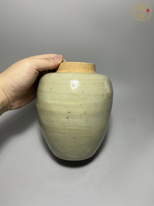 古玩陶瓷青釉罐真品鑒賞圖