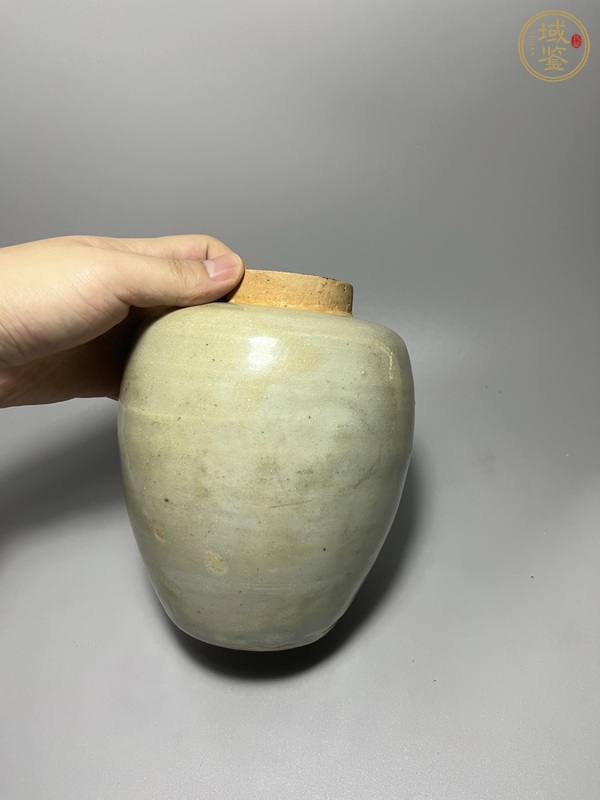 古玩陶瓷青釉罐真品鑒賞圖