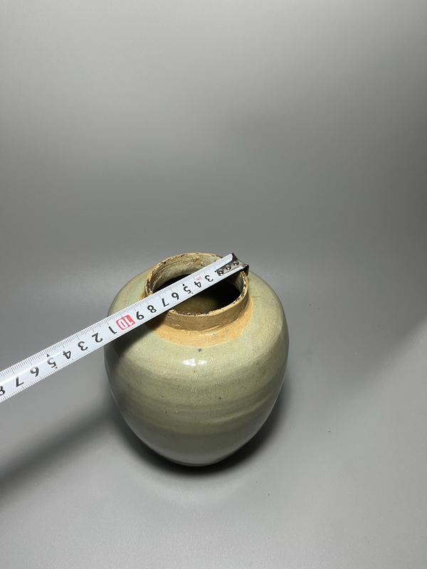 古玩陶瓷龍泉青瓷冬瓜罐拍賣，當前價格0元